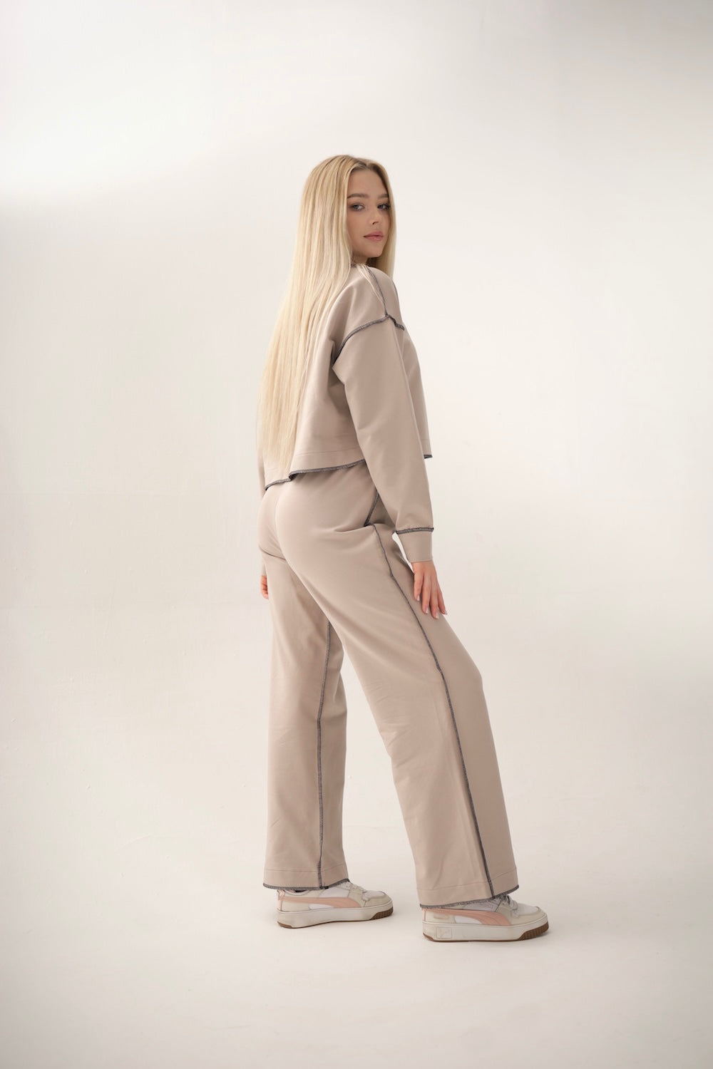 Ensemble de survêtement beige en coton femme 2 pièces – coutures apparentes et style oversize